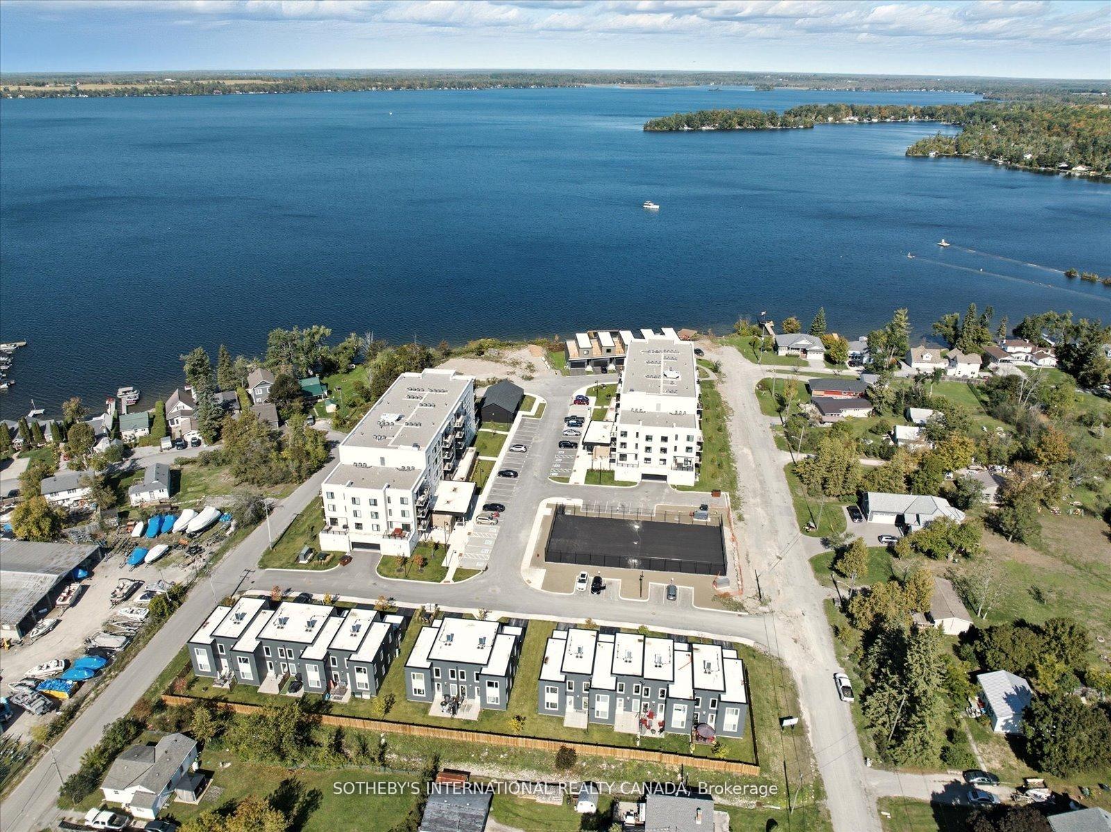 Penthouse 1 - 19A West Street N, Kawartha Lakes, ON, exterior