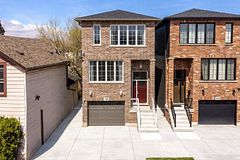 128 Canada Street, Hamilton, ON, exterior
