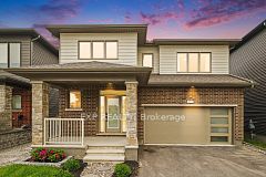 818 Crossgate Street, Barrhaven, ON, exterior