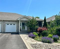 124 Farmstead Court, Kingston, ON, exterior