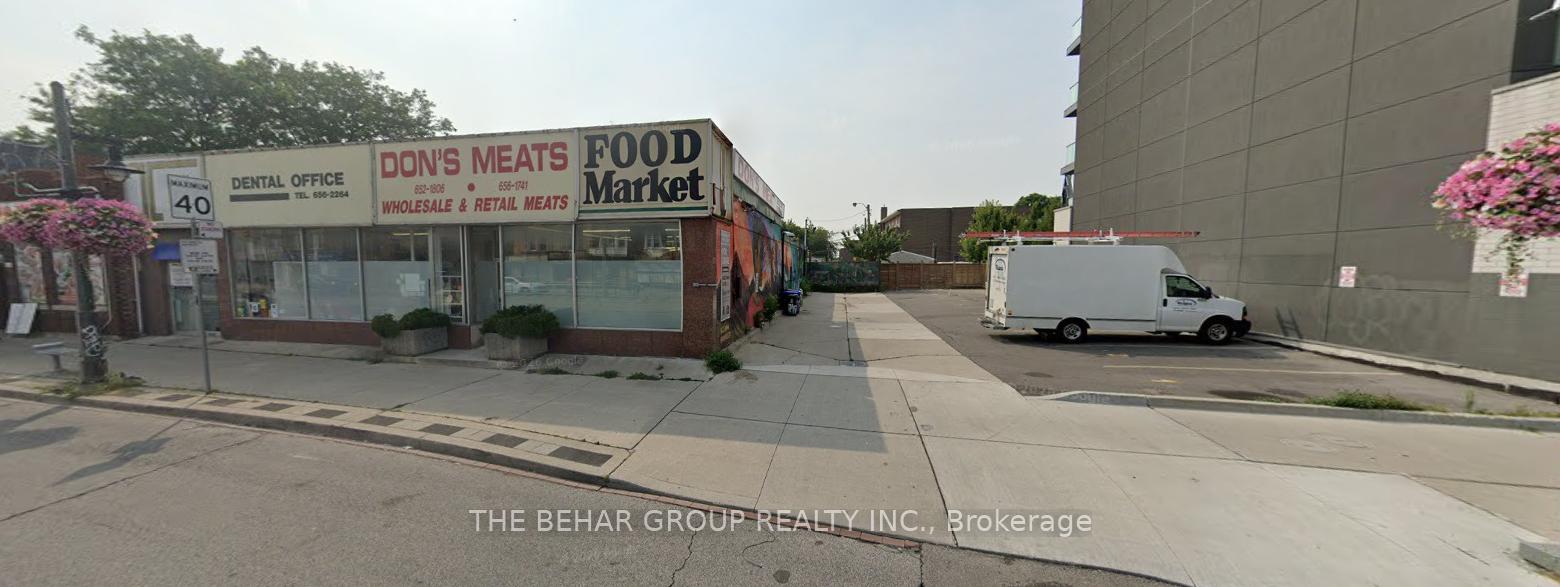 1749 St. Clair Avenue W, Toronto W03, ON, exterior