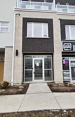 110 - 124 Seabrook Drive, Kitchener, ON, exterior