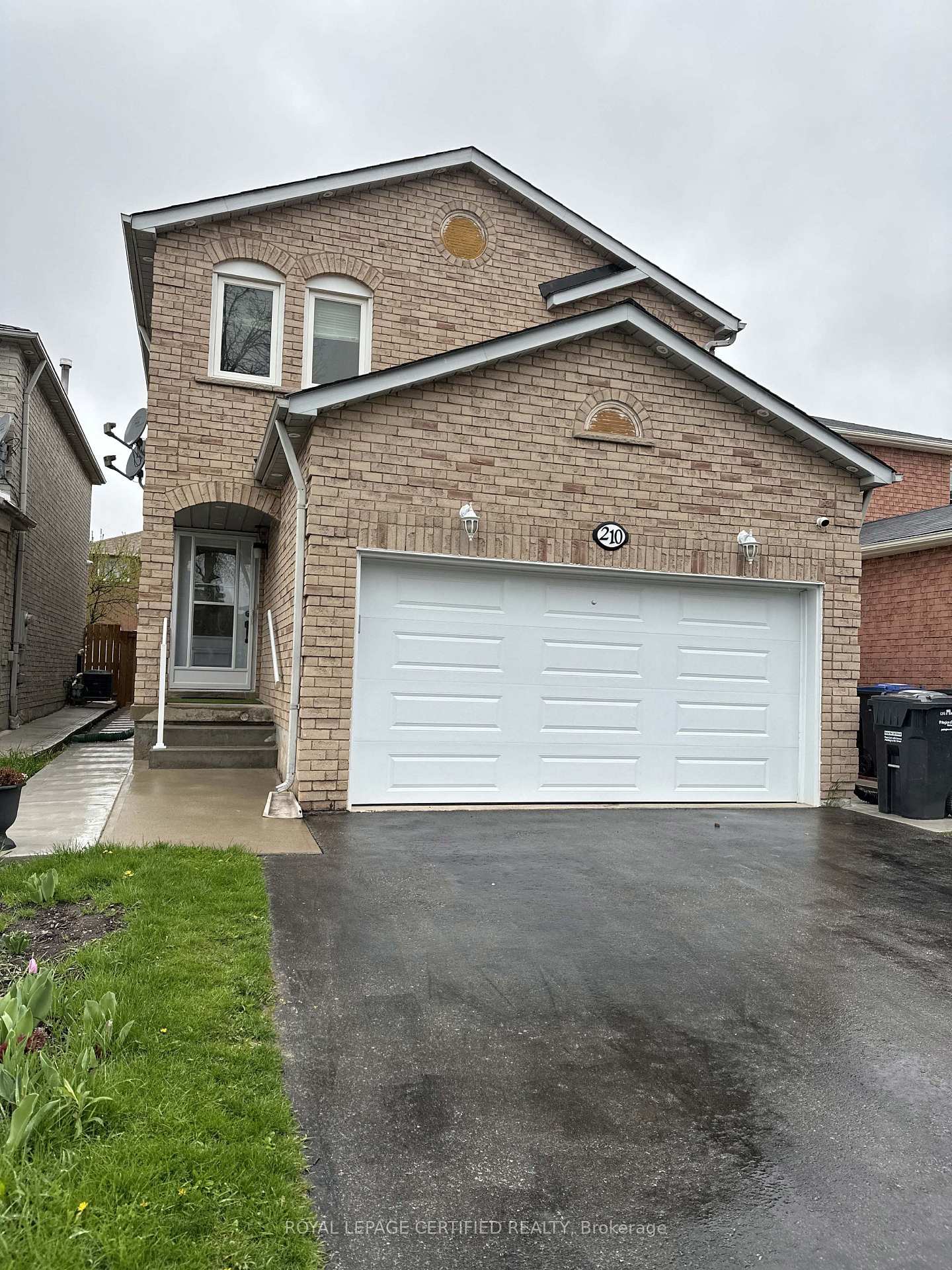 Main - 210 Ecclestone Drive, Brampton, ON, exterior