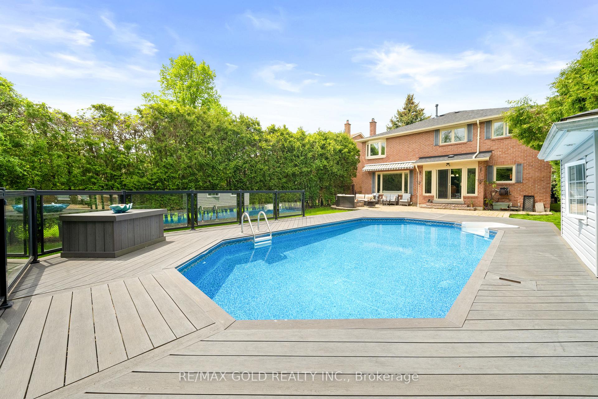 122 Barr Crescent, Brampton, ON, exterior