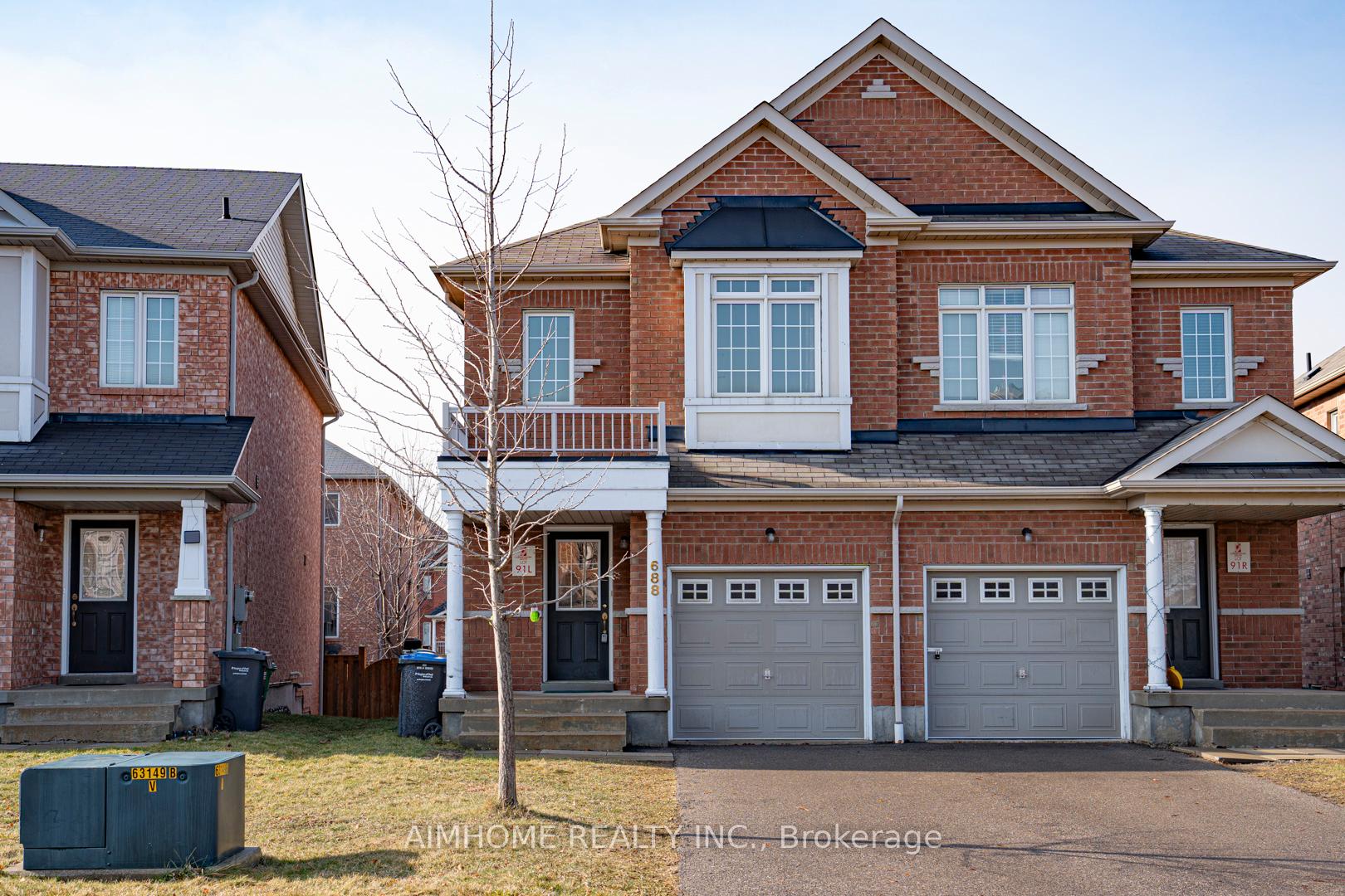 688 Courtney Valley Road, Mississauga, ON, exterior
