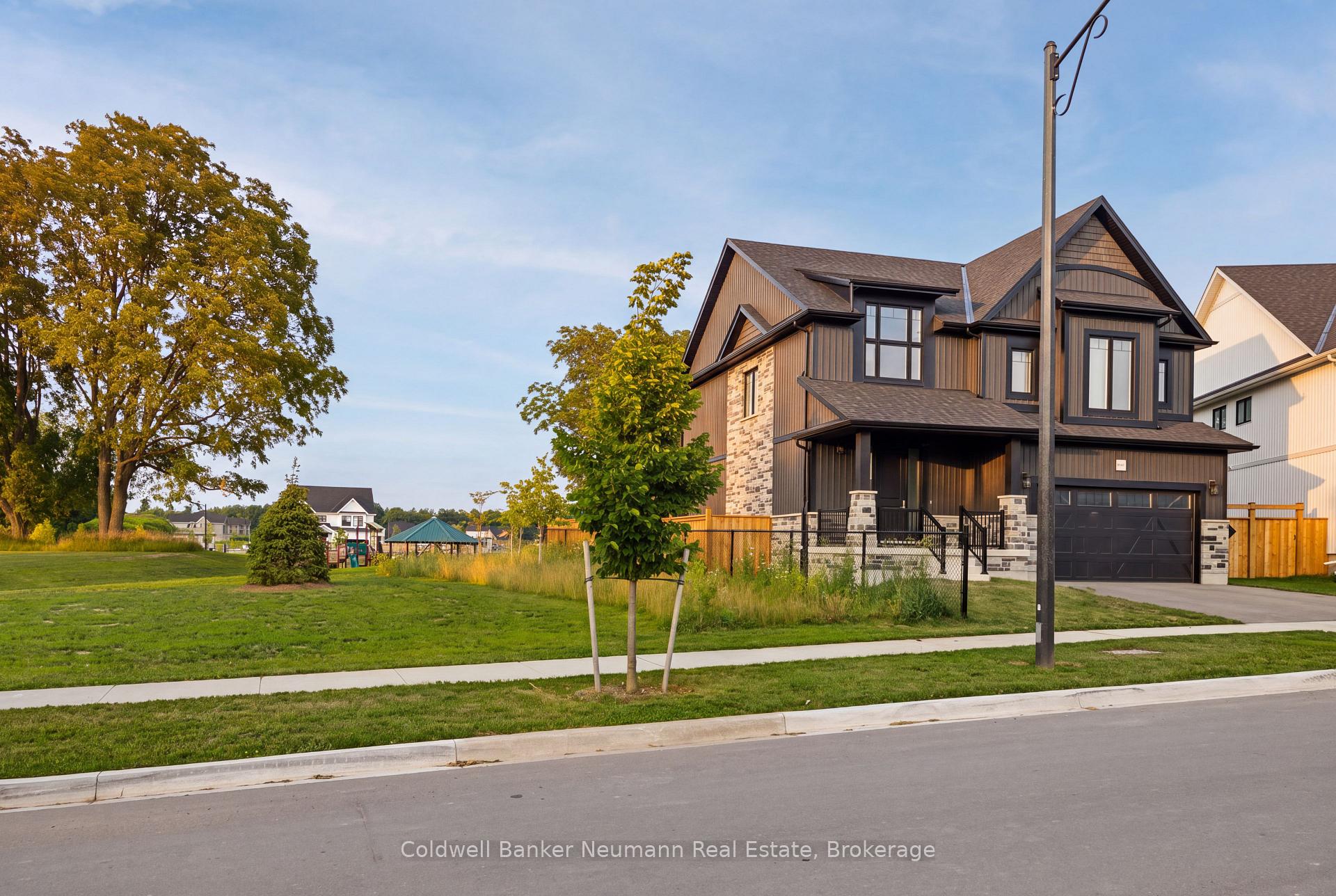 108 Haylock Avenue, Centre Wellington, ON, exterior
