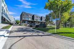 11 - 59 Charles Street, Newmarket, ON, exterior