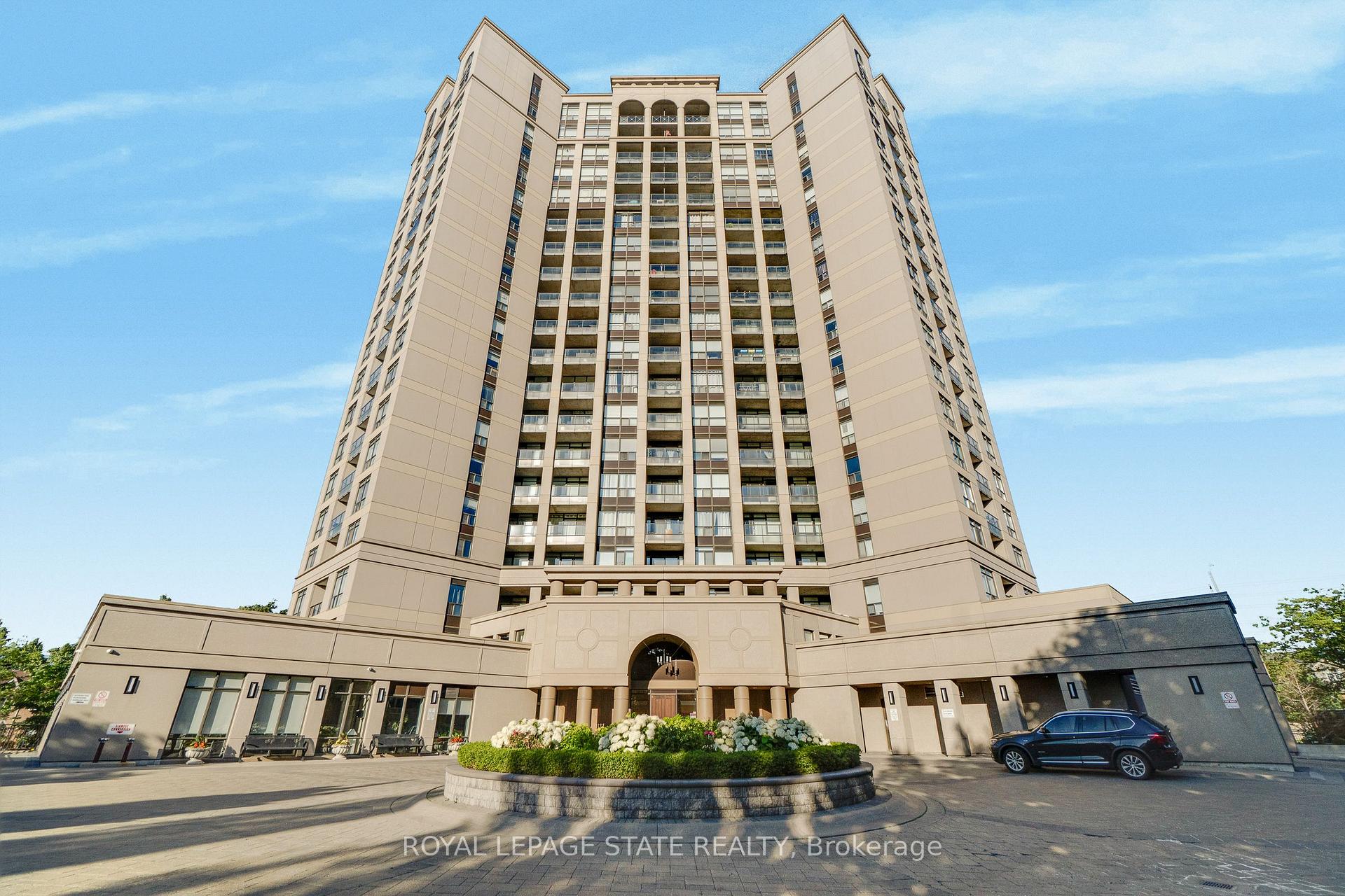 301 - 220 Forum Drive, Mississauga, ON, exterior