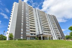 705 - 2055 Upper Middle Road, Burlington, ON, exterior