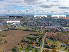 6 Marchbrook Circle, Kanata, ON, exterior