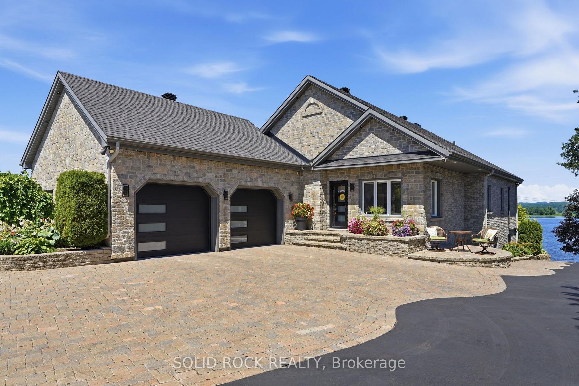 3835 Old Highway 17 Road, Clarence-Rockland, ON, exterior