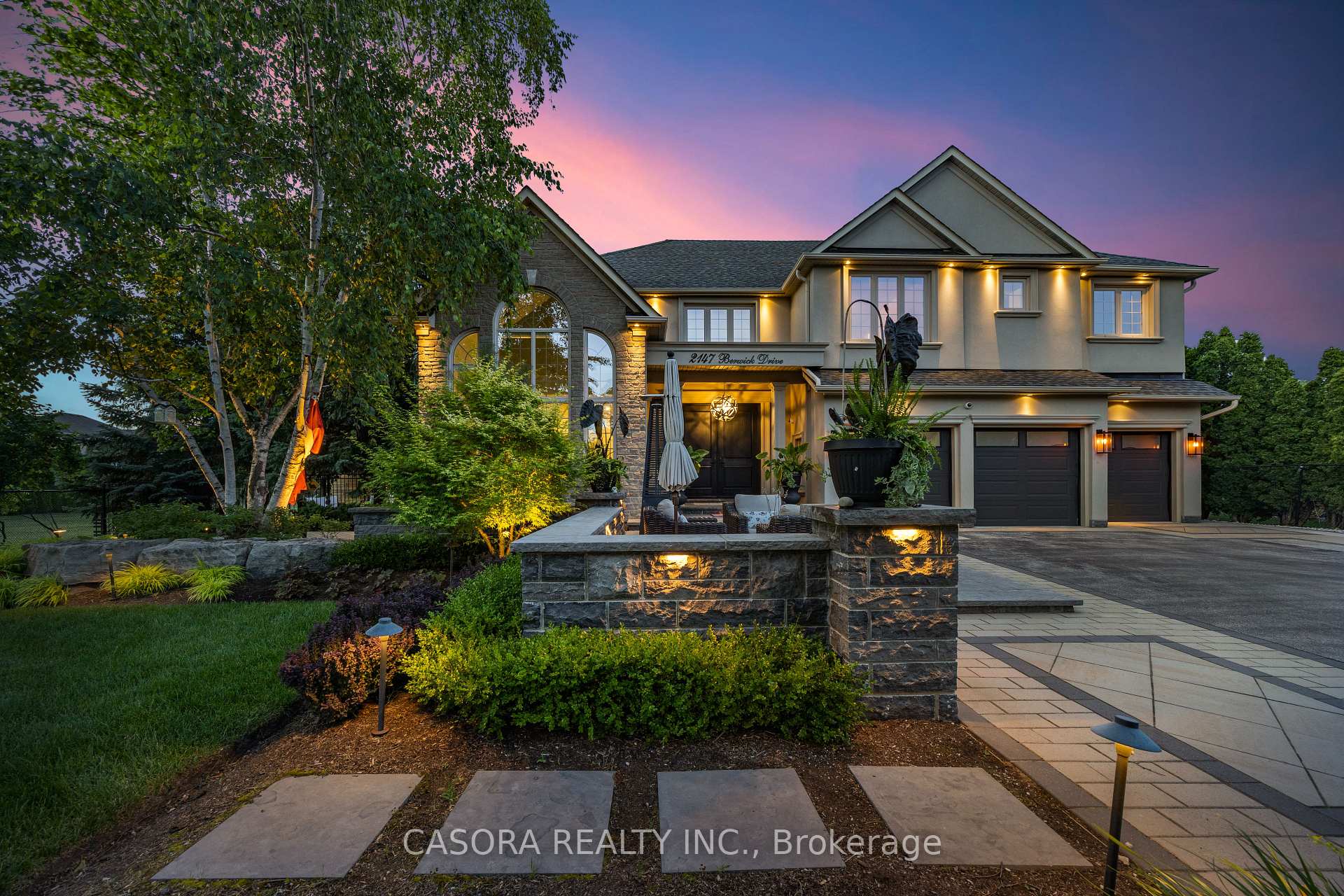 2147 Berwick Drive, Burlington, ON, exterior