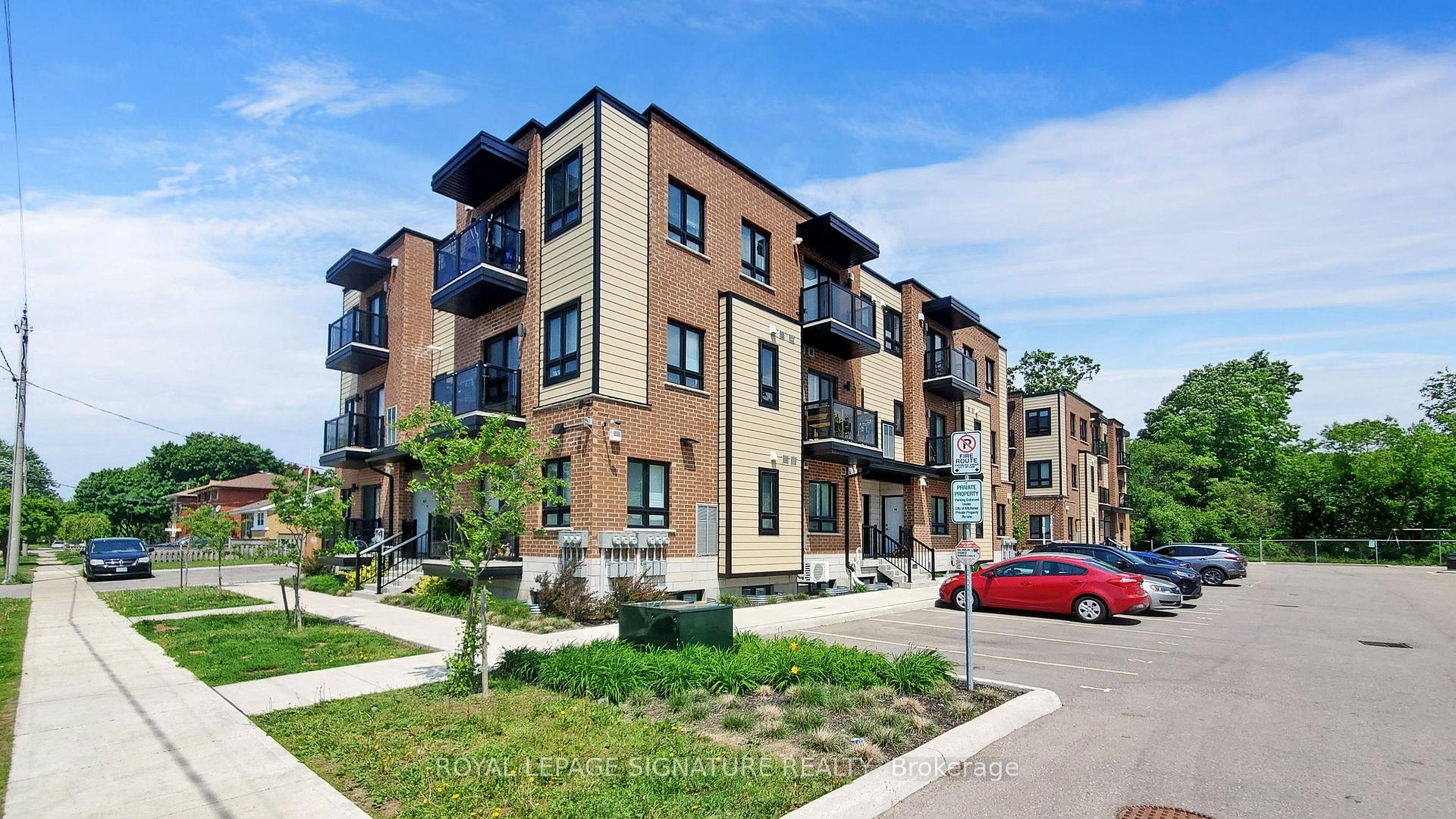 B7 - 374 Prospect Avenue, Kitchener, ON, exterior