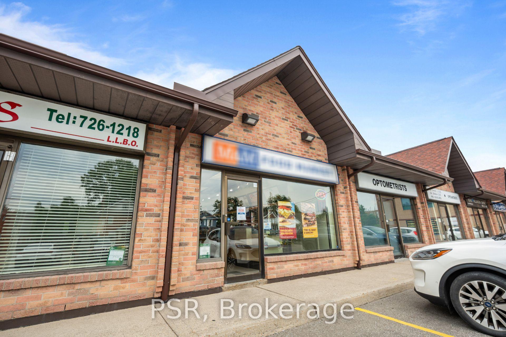 15005 Yonge Street, Aurora, ON, exterior