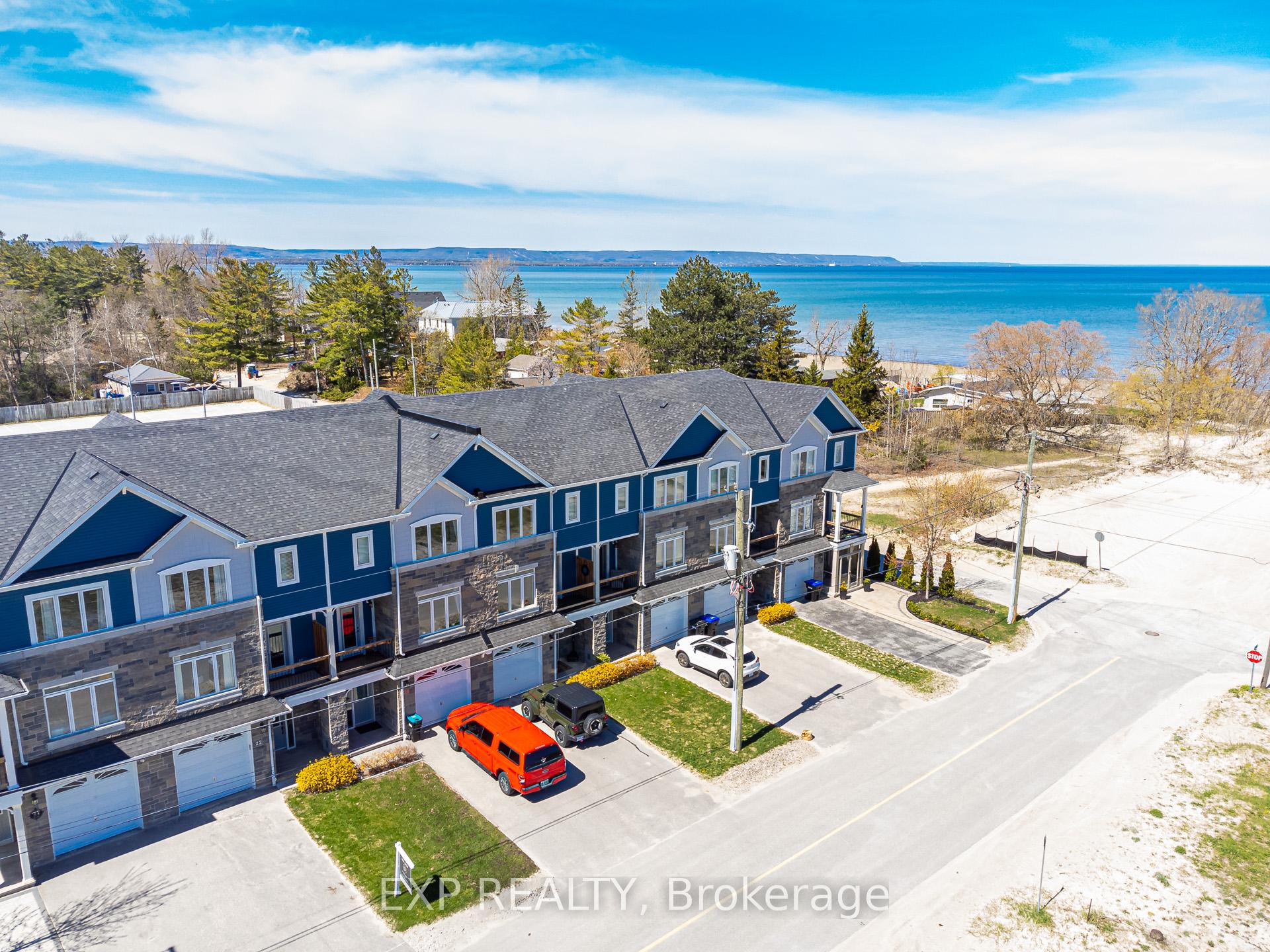 22 18th Street N, Wasaga Beach, ON, exterior