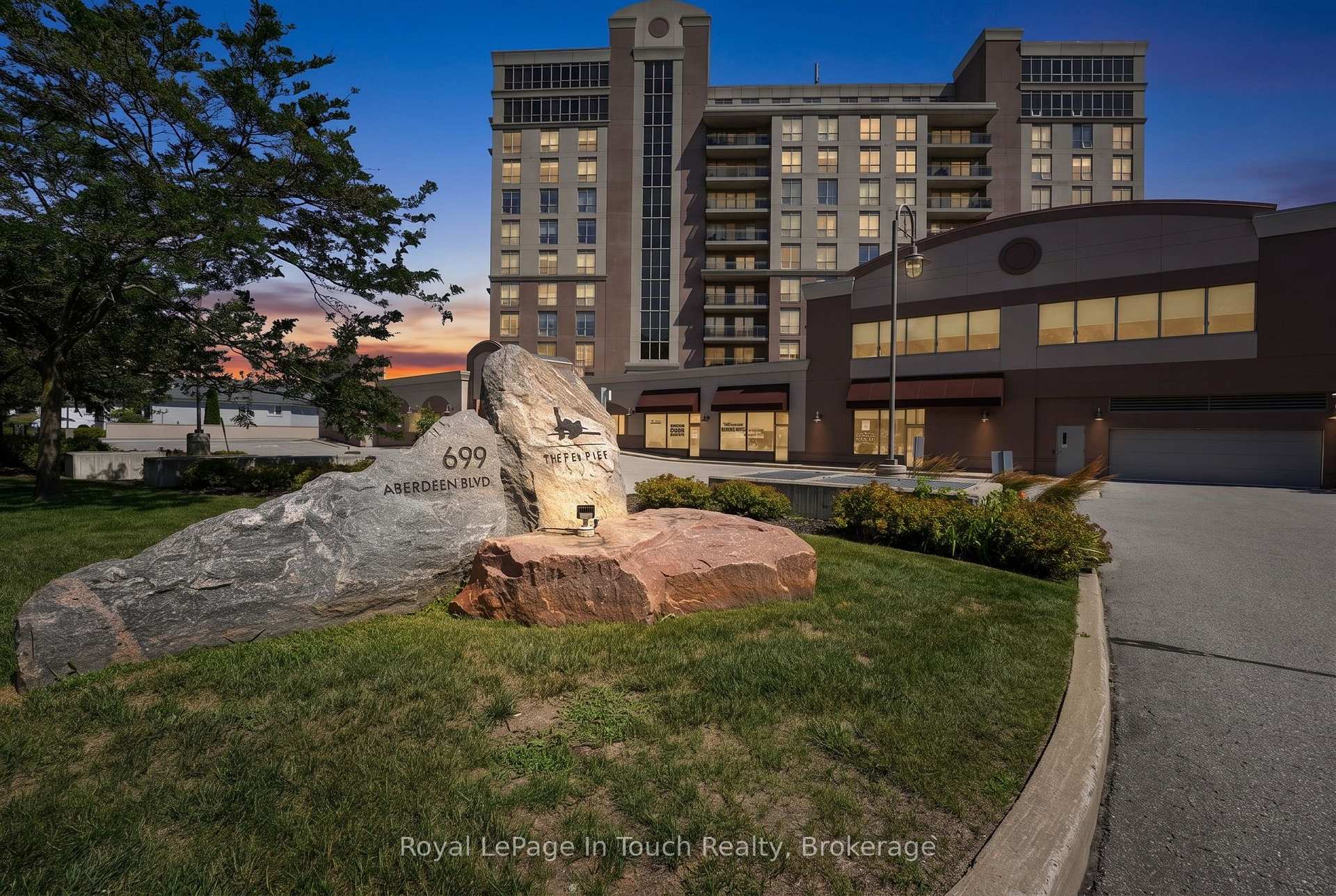 501 - 699 Aberdeen Boulevard, Midland, ON, exterior