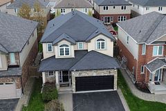 74 Lampman Drive, Grimsby, ON, exterior