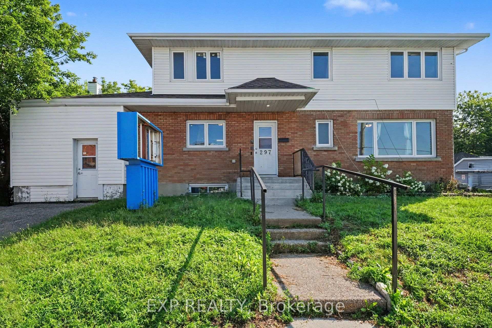 297 Savard Avenue E, Vanier and Kingsview Park, ON, exterior