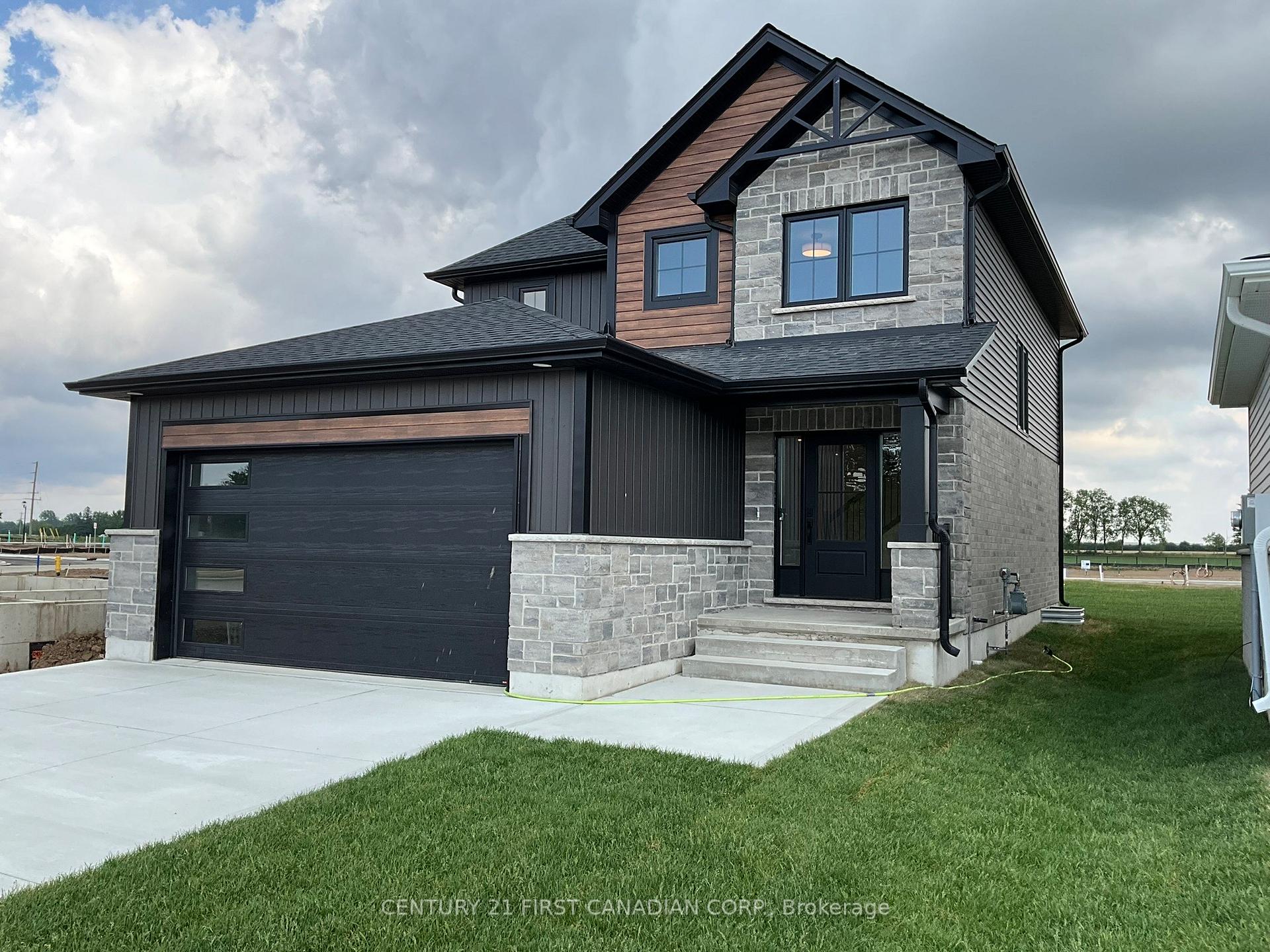 5 Doerr Court, North Middlesex, ON, exterior