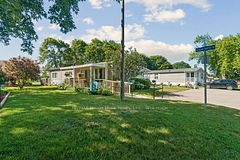 35 Hawthorne Drive, Innisfil, ON, exterior