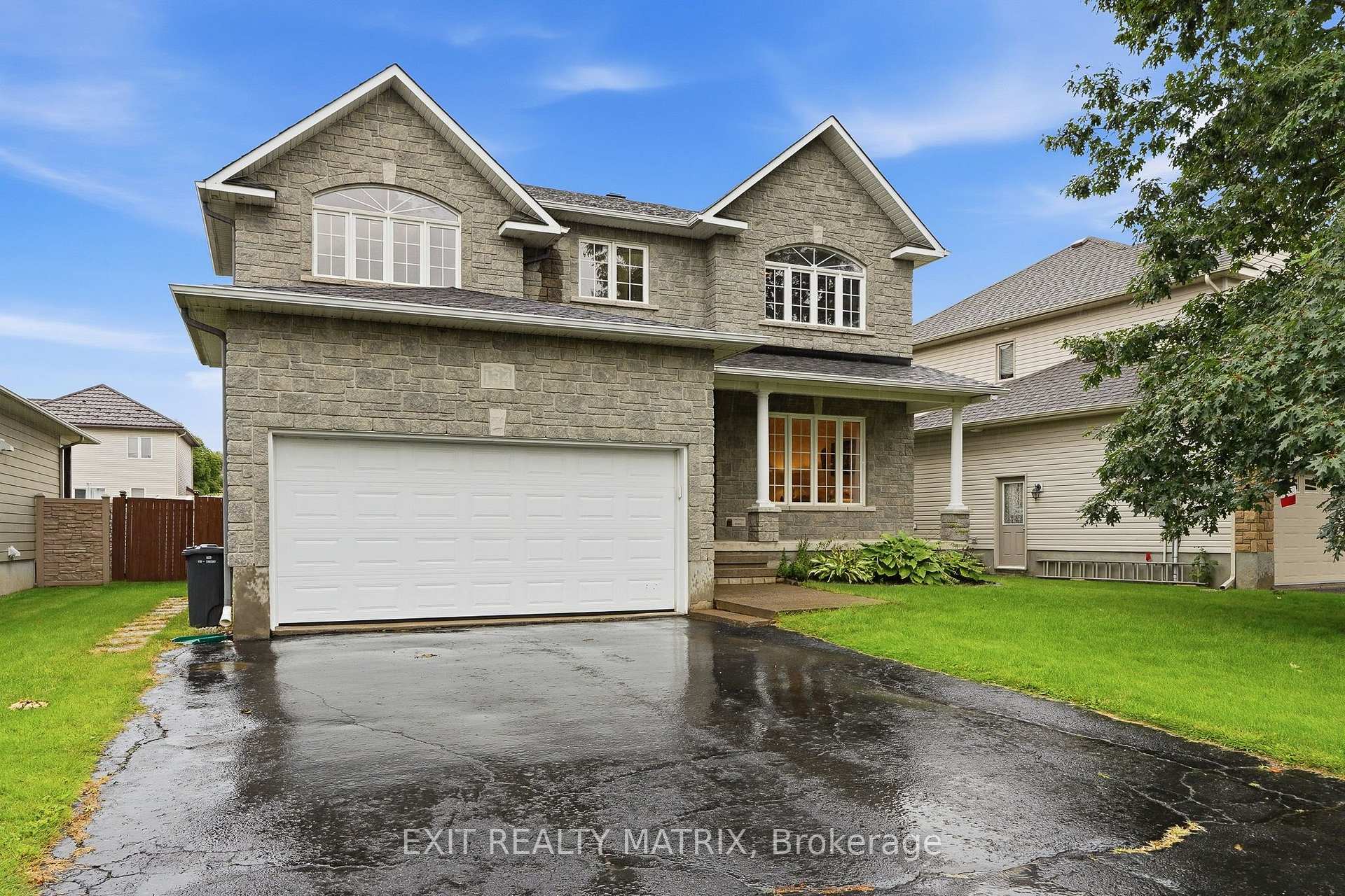 134 Lachaine Street, Russell, ON, exterior