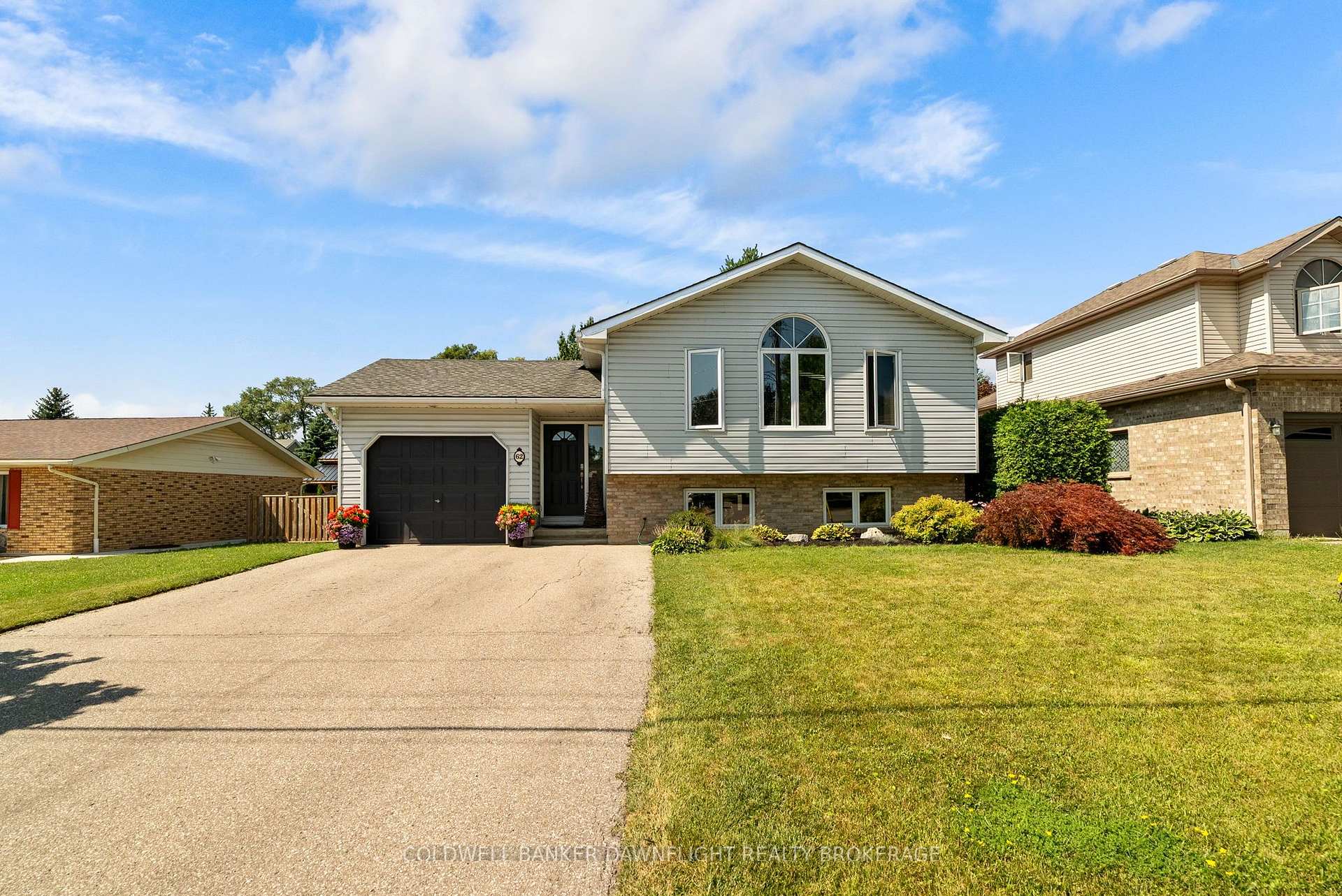 62 George Street, South Huron, ON, exterior