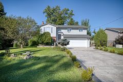 31 Pleasant Avenue S, Fort Erie, ON, exterior