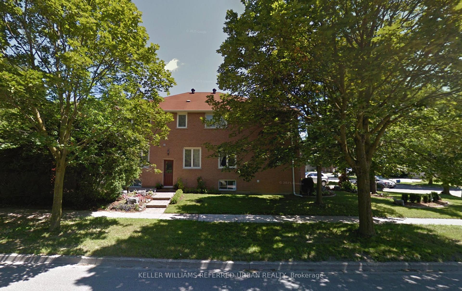 Lower - 132 Old Surrey Lane, Richmond Hill, ON, exterior