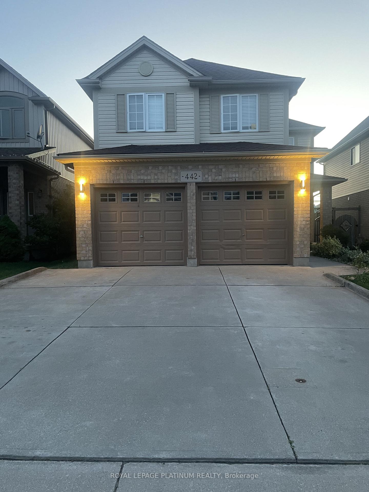442 Chelton Road, London South, ON, exterior