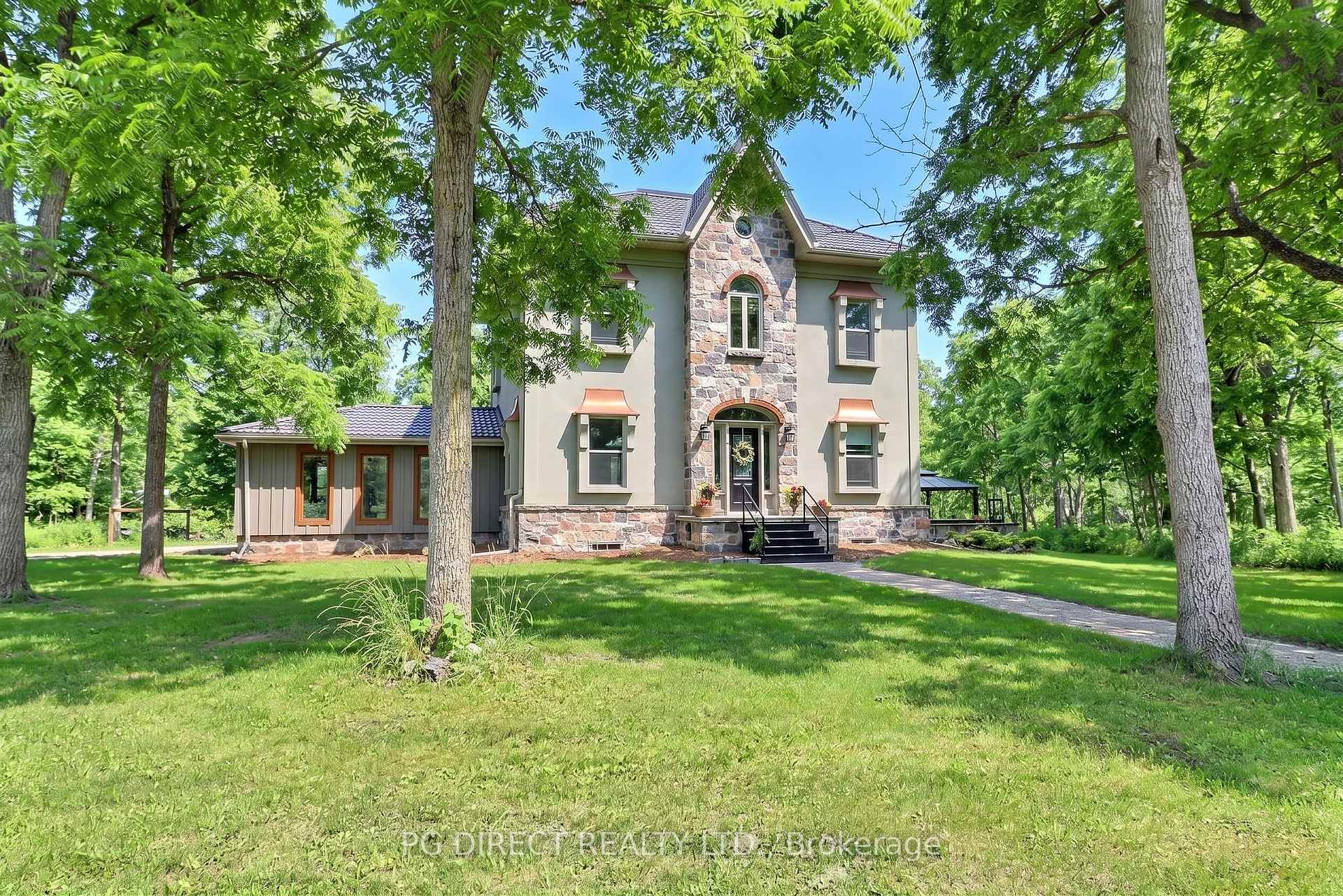 12096 Gale Road, North Middlesex, ON, exterior
