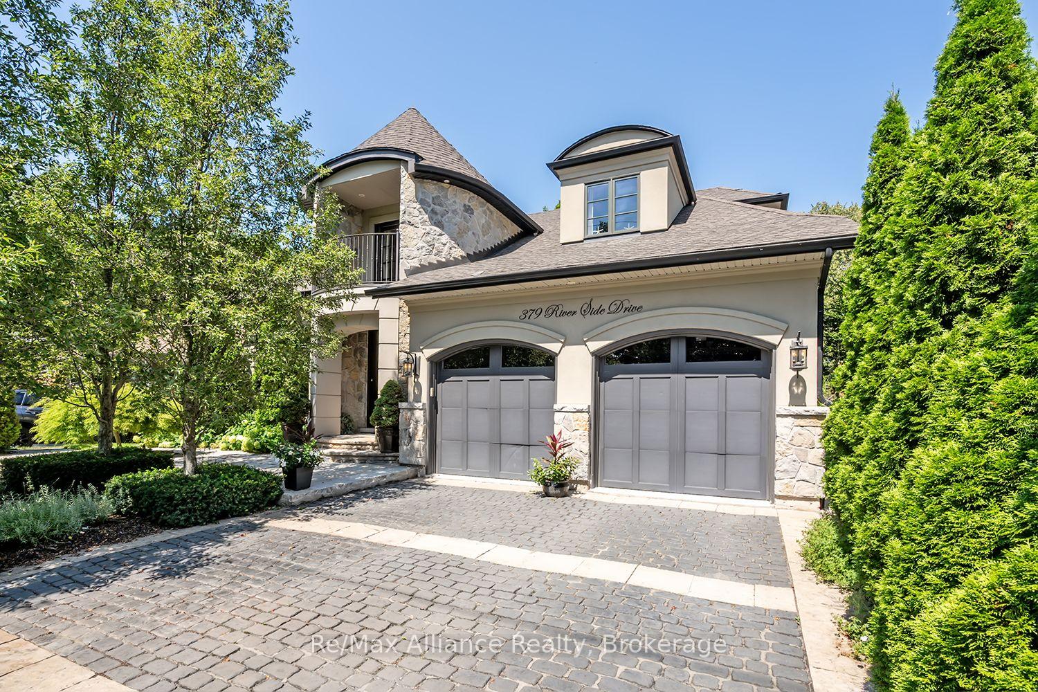379 River Side Drive, Oakville, ON, exterior