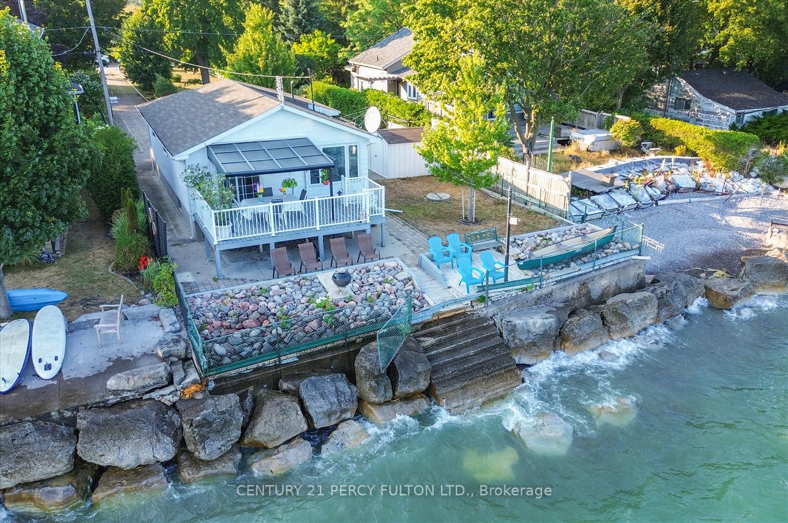 135 Cedar Crest Beach Road, Clarington, ON, exterior