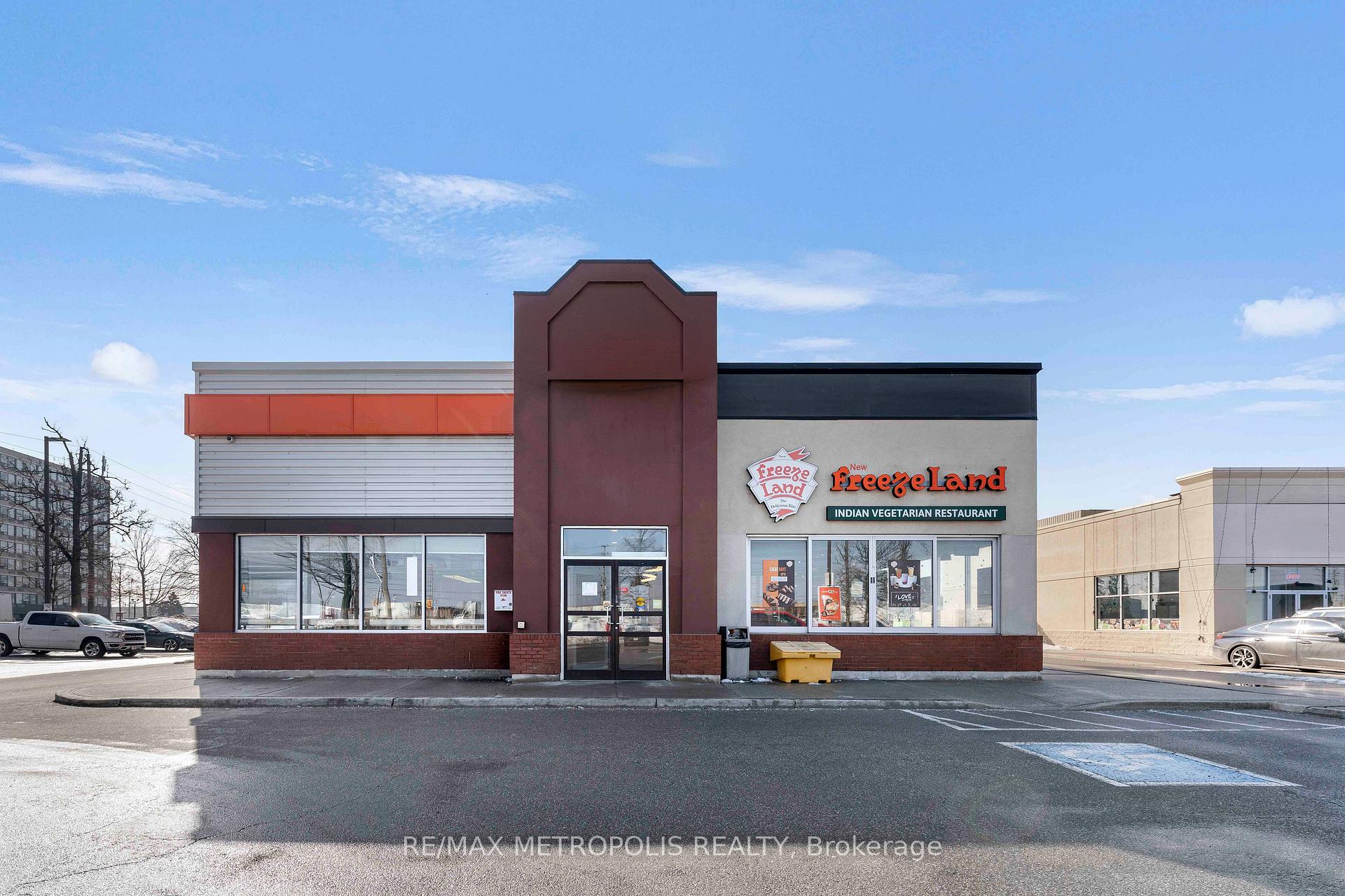 1465 Aerowood Drive, Mississauga, ON, exterior