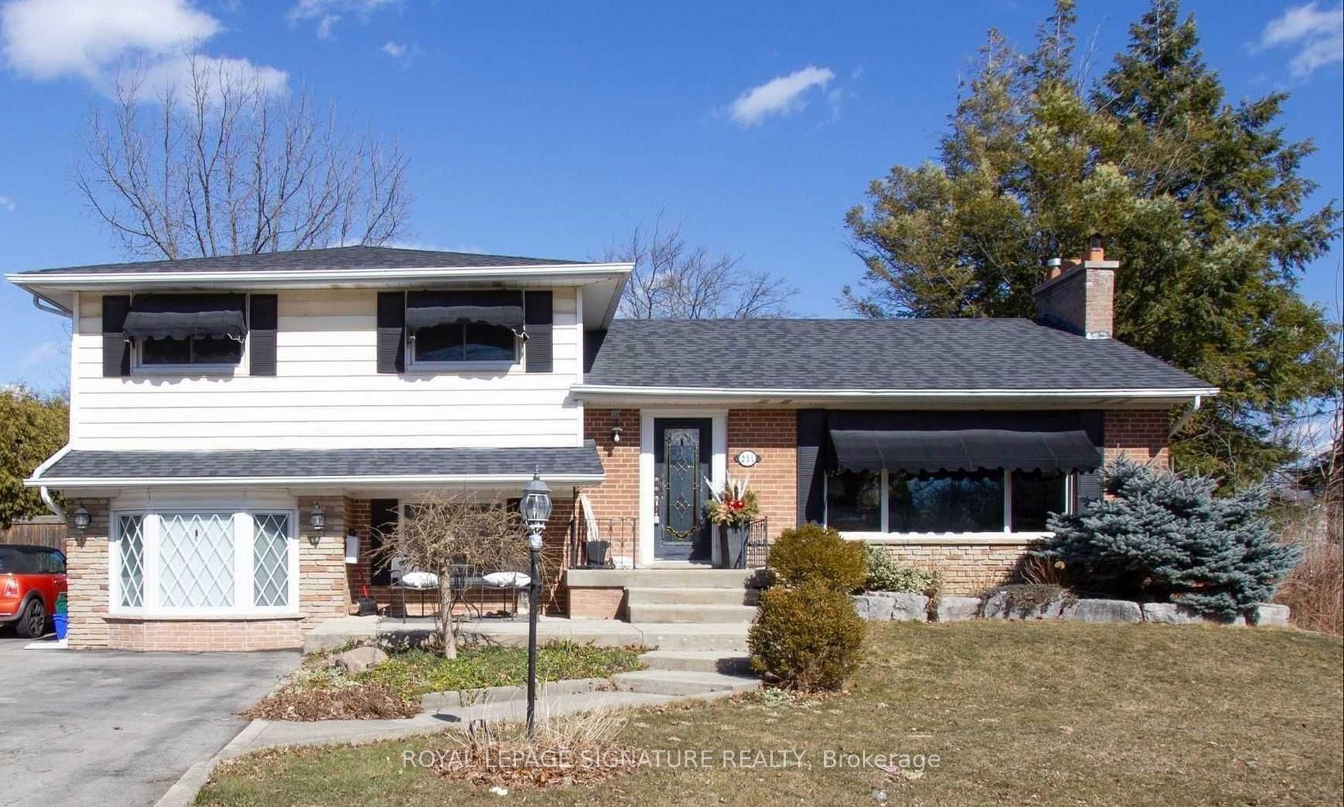 251 Third Line, Oakville, ON, exterior