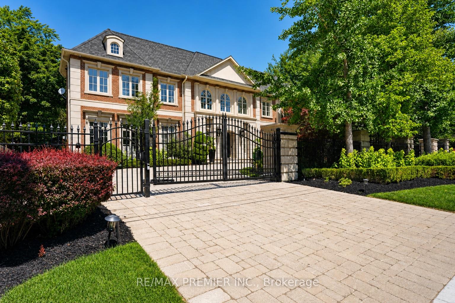 6 The Bridle Path, Toronto C12, ON, exterior
