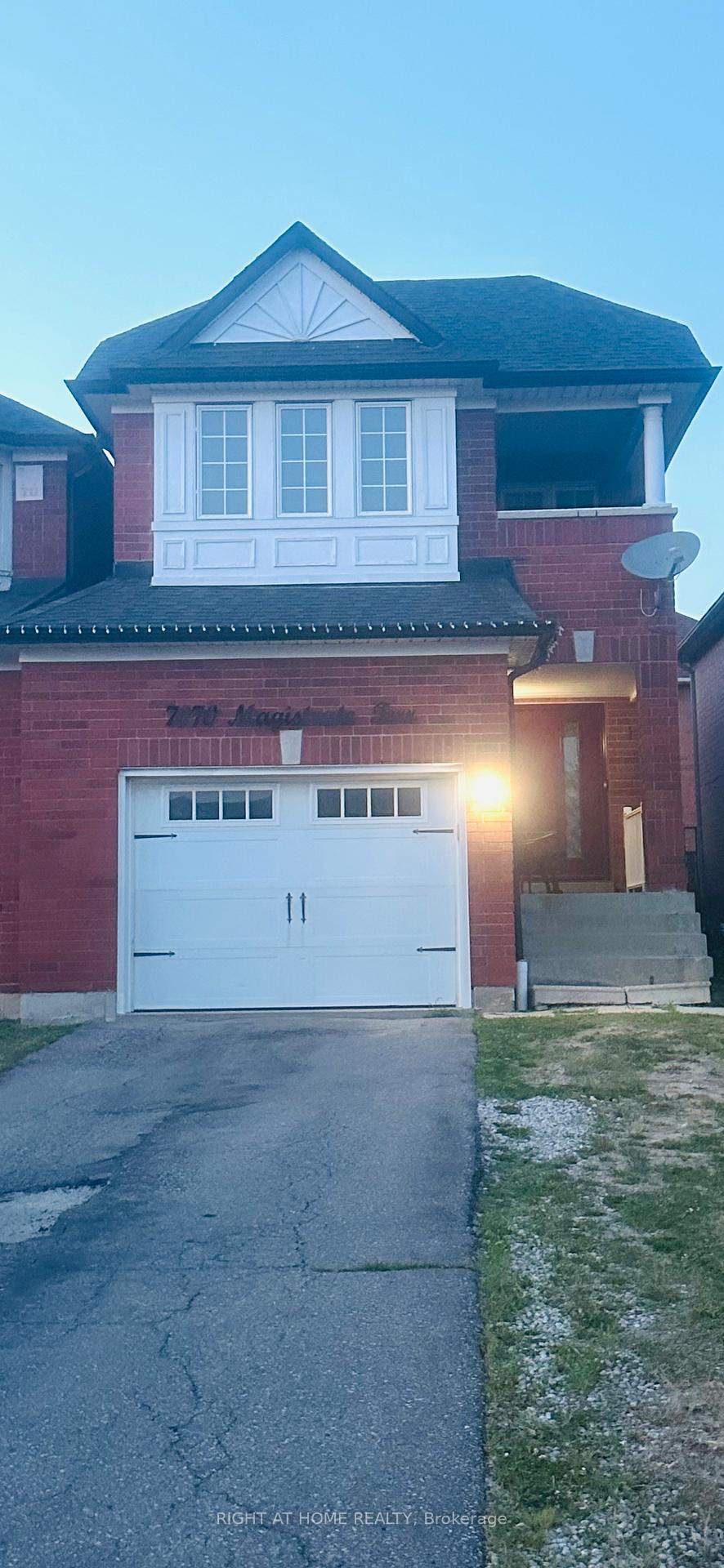 7070 Magistrate Terrace, Mississauga, ON, exterior