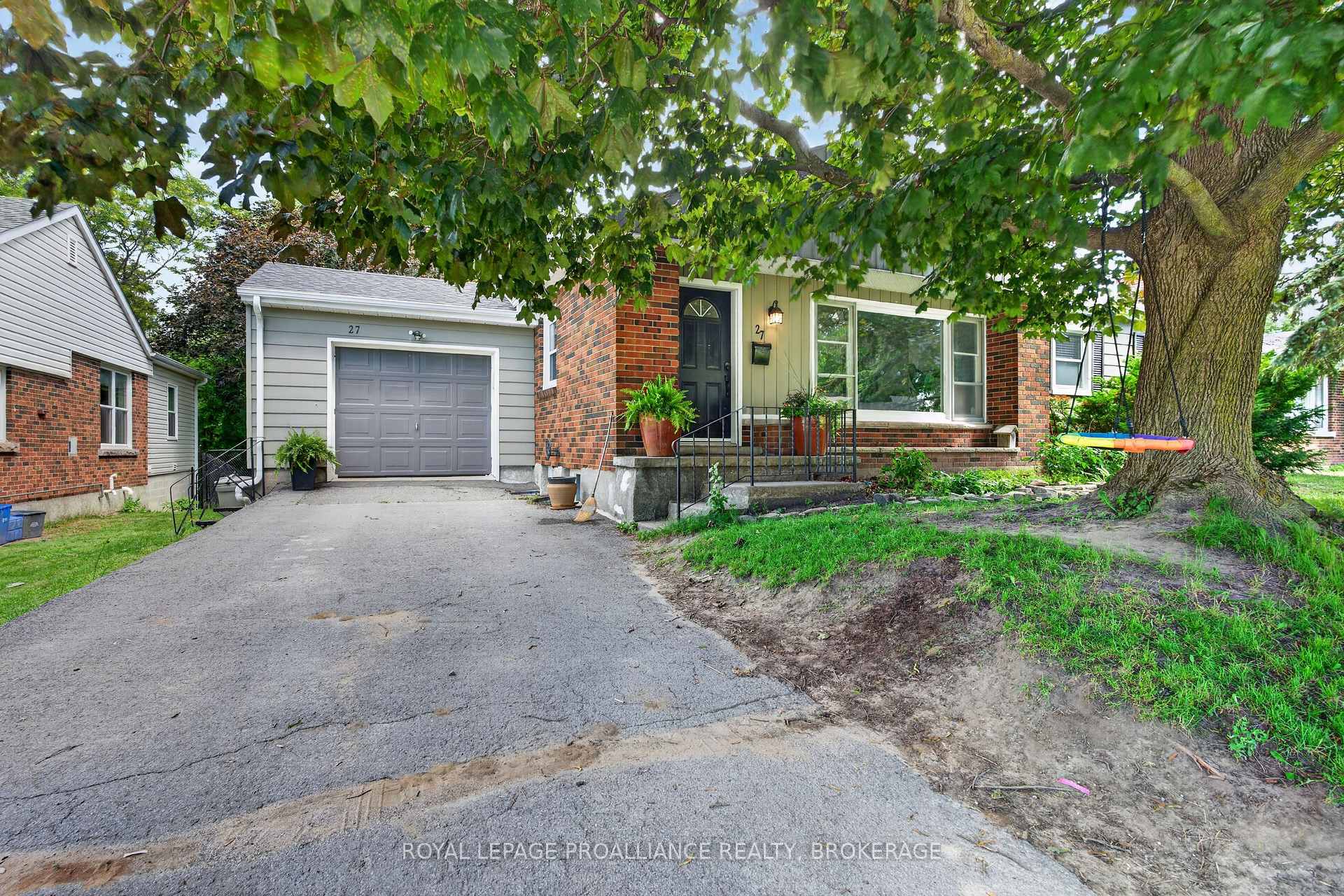 27 Elizabeth Avenue, Kingston, ON, exterior