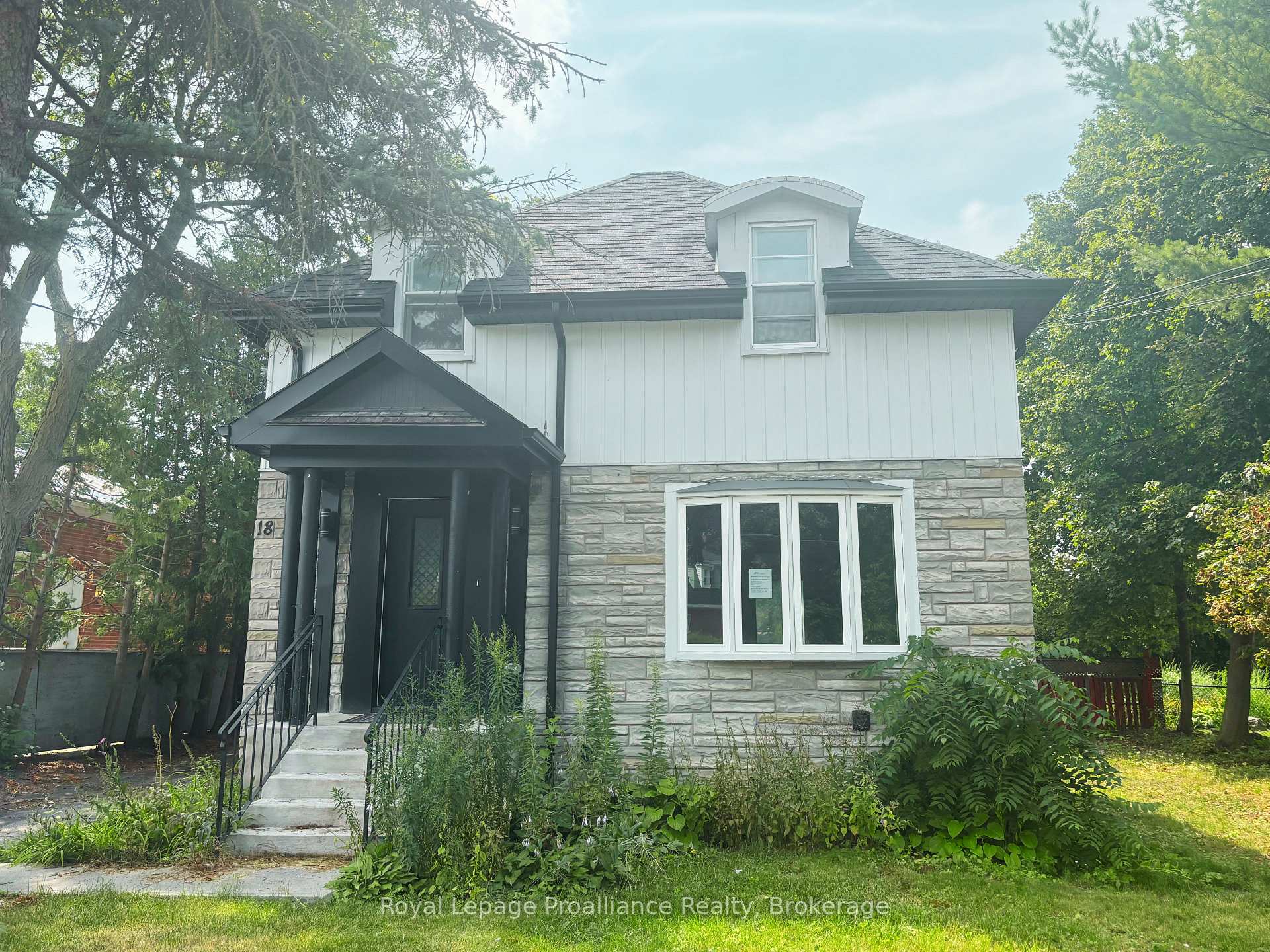 18 Ritchie Avenue, Belleville, ON, exterior