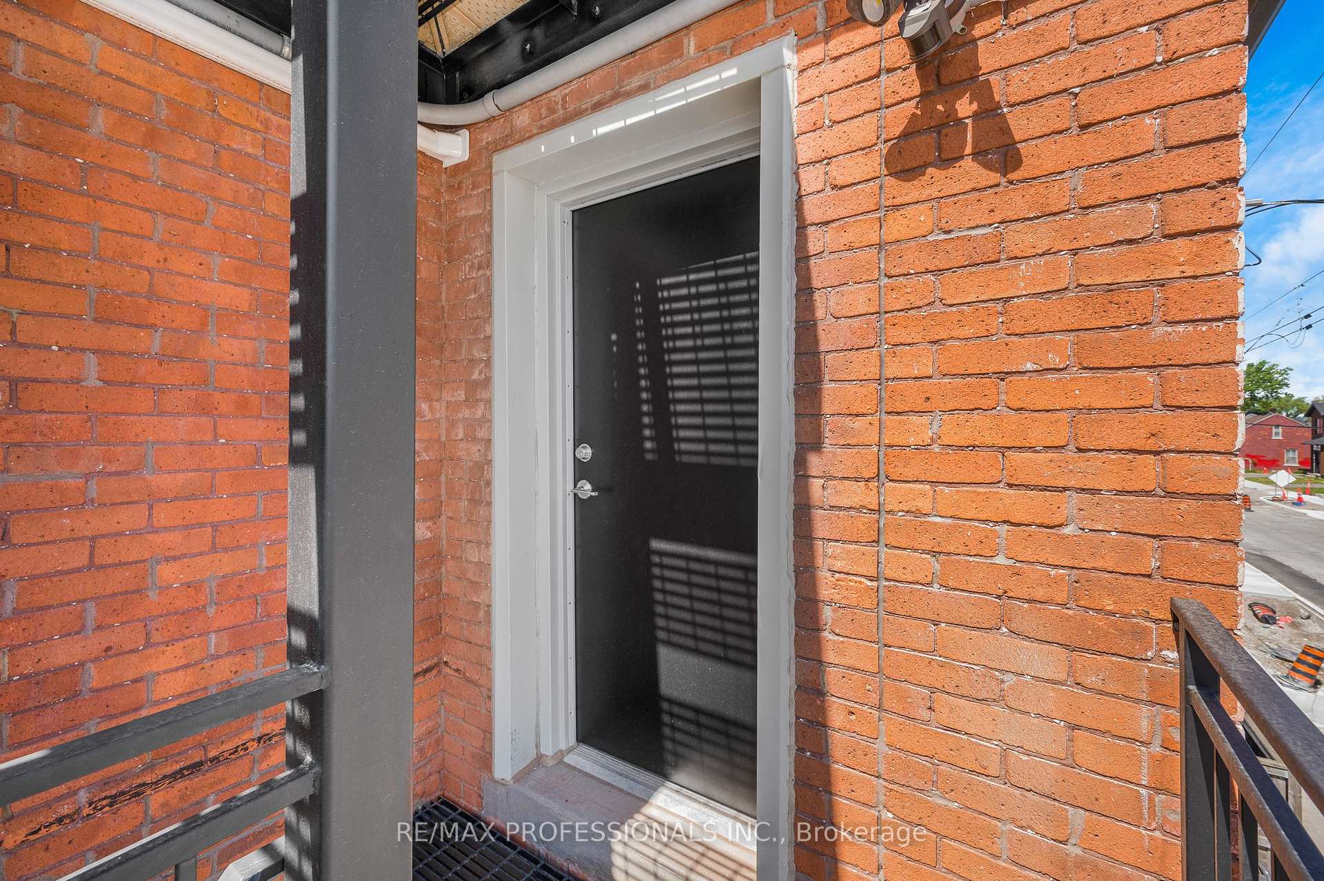 #3 - 388 Wilson Street, Hamilton, ON, exterior