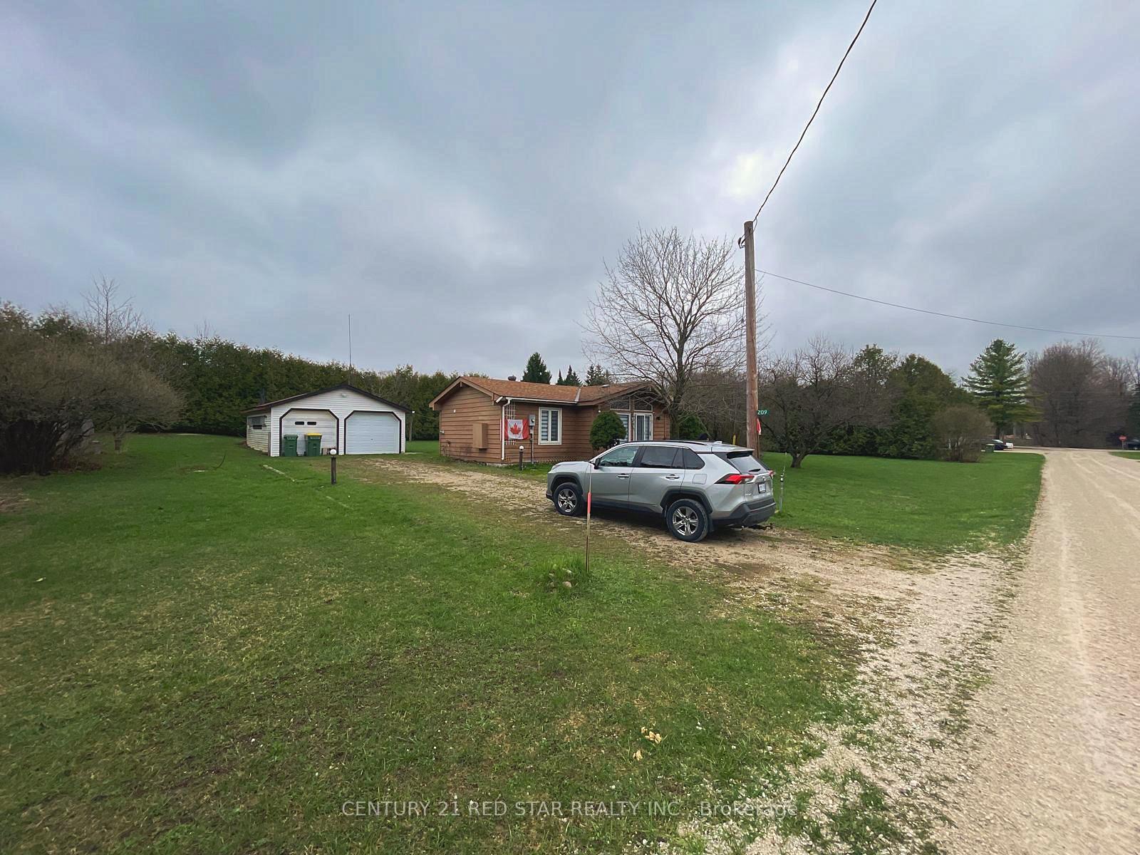 209 Evans Street, Grey Highlands, ON, exterior