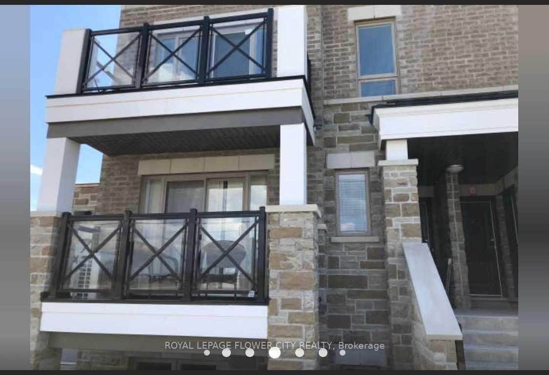 718 - 60 Dunsheath Way, Markham, ON, exterior