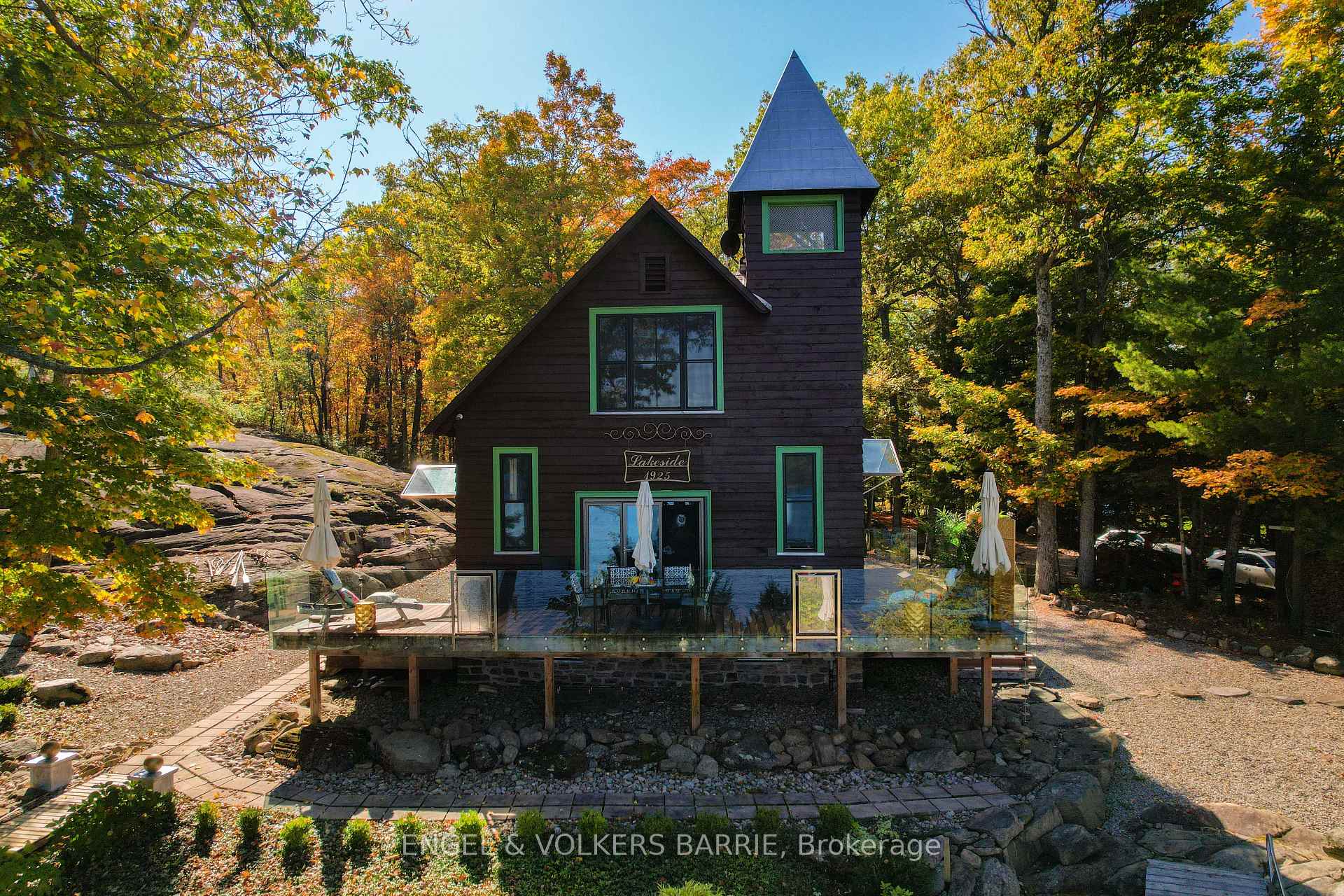 1669 Walkers Pt Road, Muskoka Lakes, ON, exterior