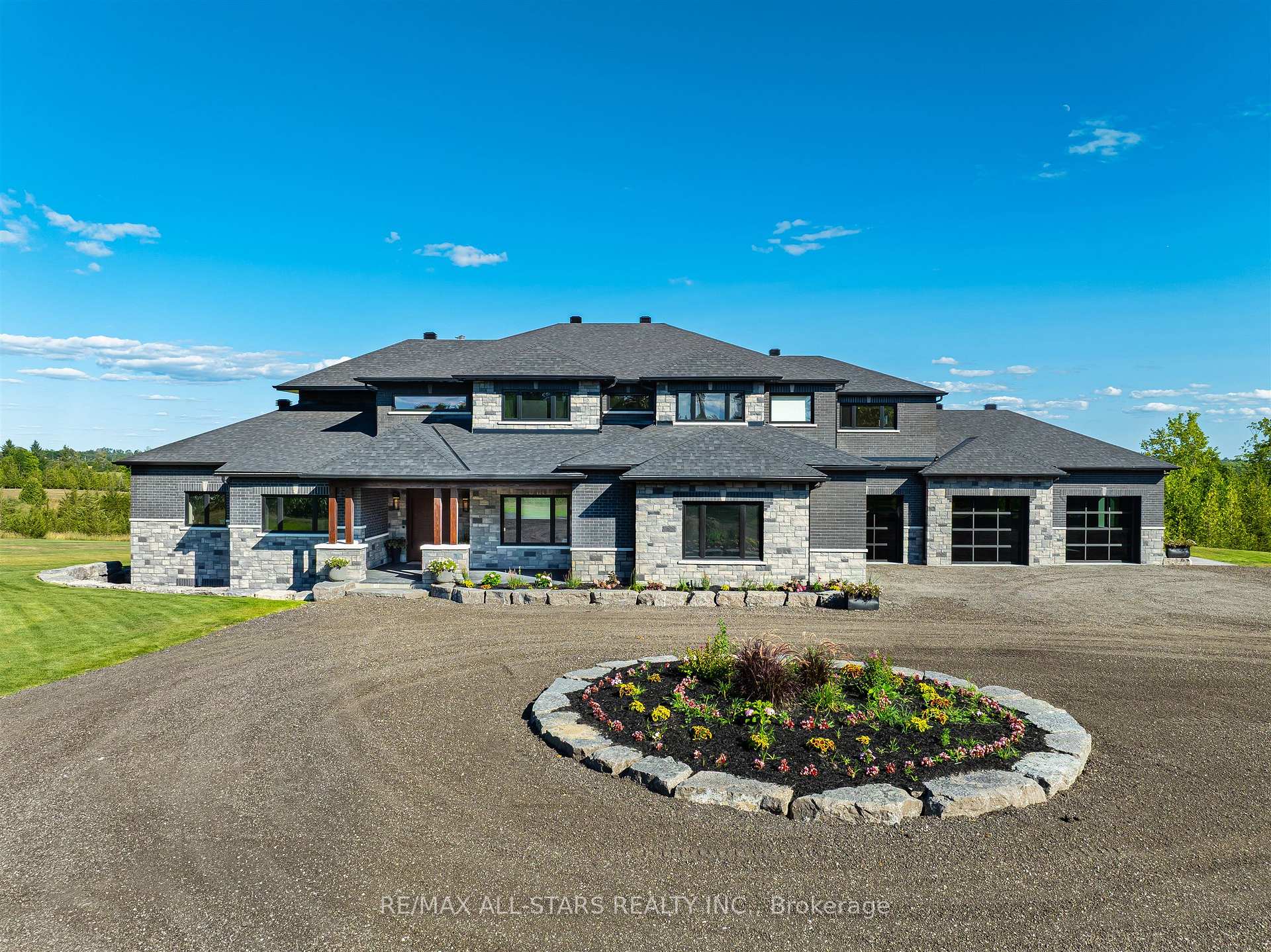 6374 Smith Boulevard, Georgina, ON, exterior