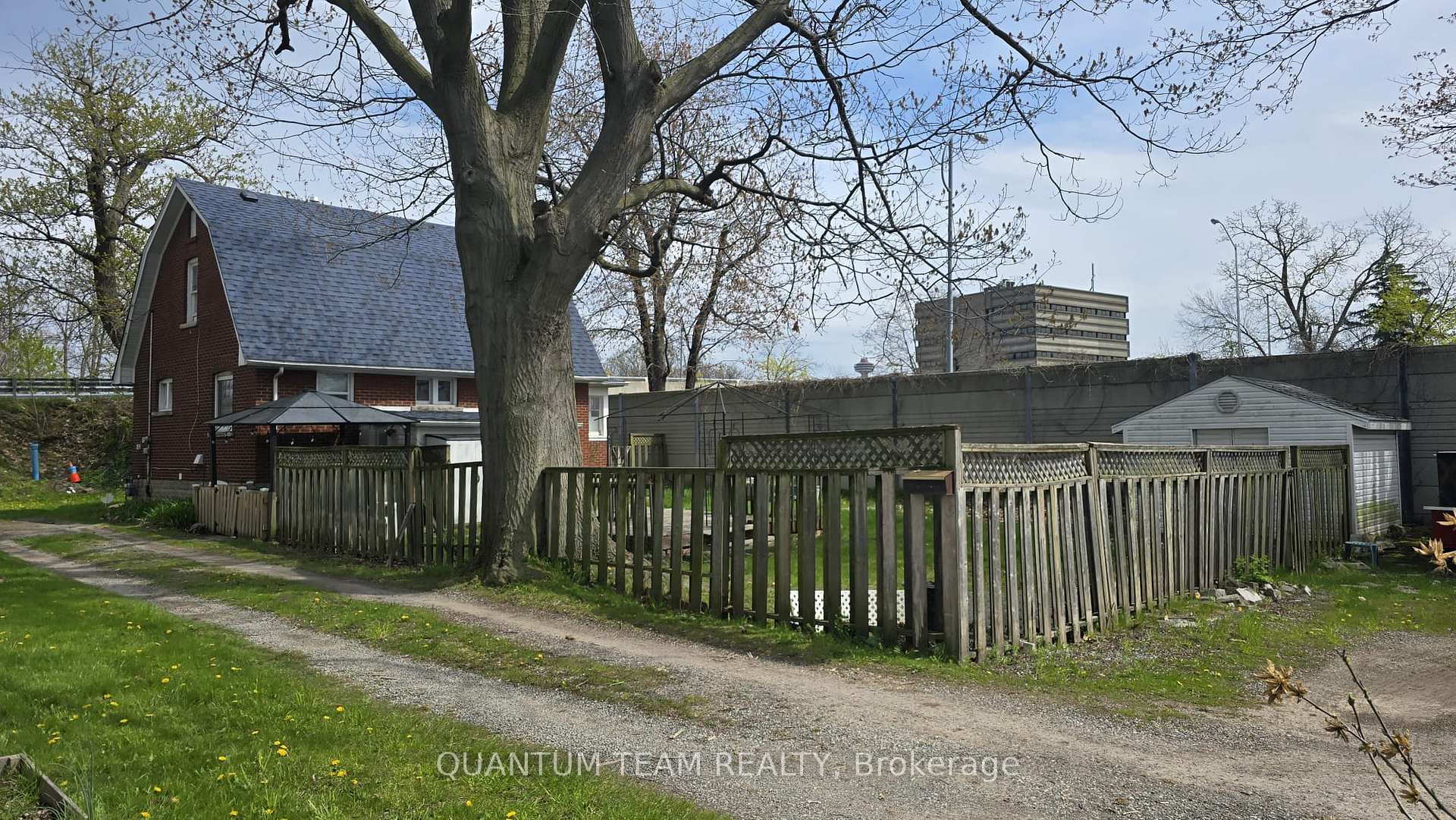 5365 Portage Road, Niagara Falls, ON, exterior