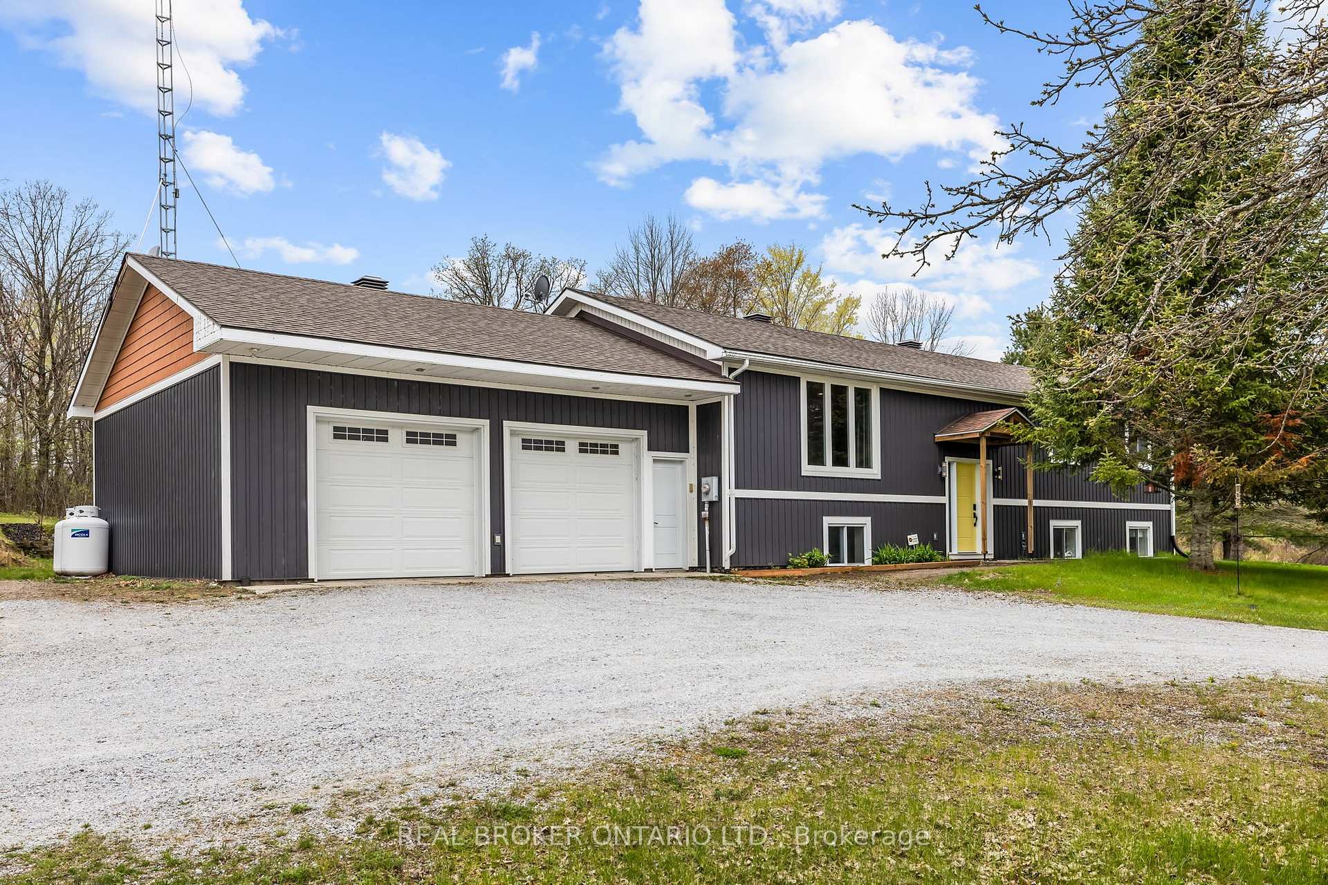 462 Anglican Church Road, Tay Valley, ON, exterior