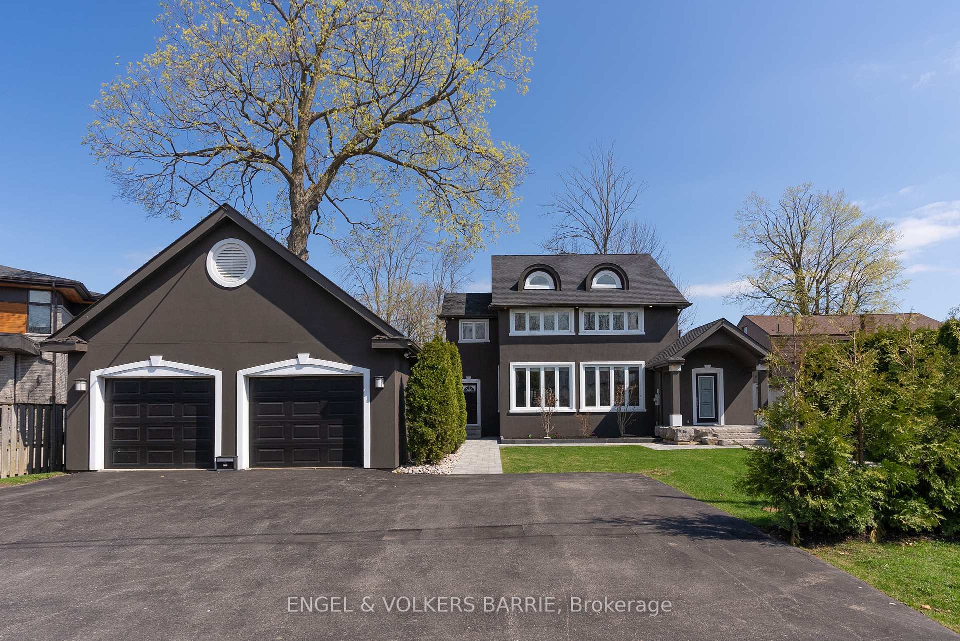 201 Cedar Island Road, Orillia, ON, exterior