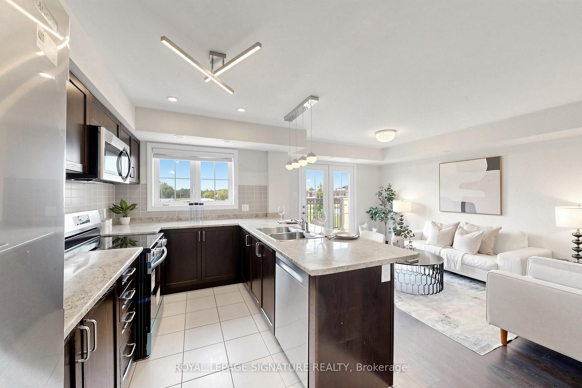 11 - 2441 Greenwich Drive, Oakville, ON, exterior
