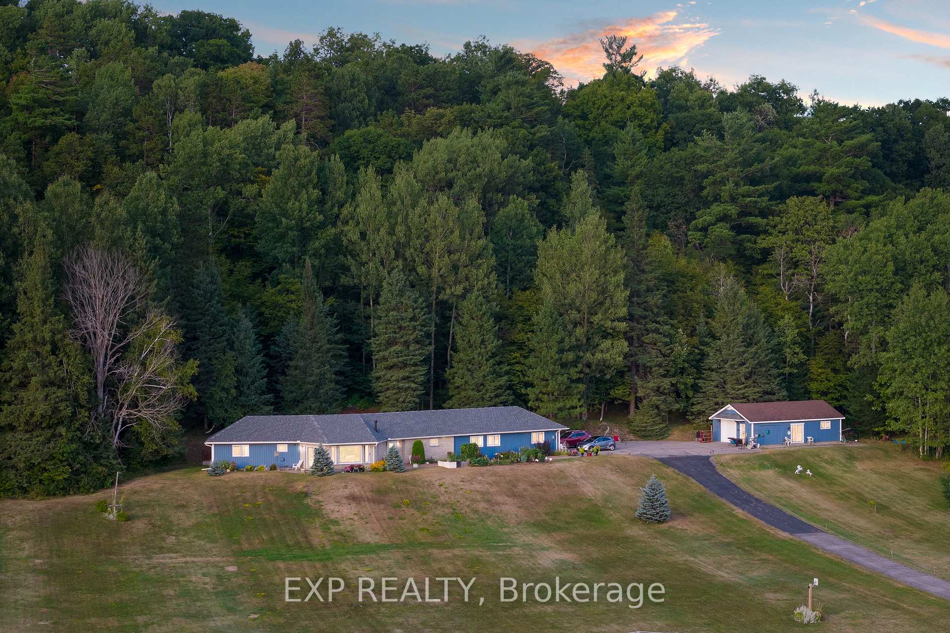 2012 60 Highway, Horton, ON, exterior