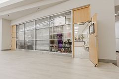 777 Guelph Line, Burlington, ON, exterior