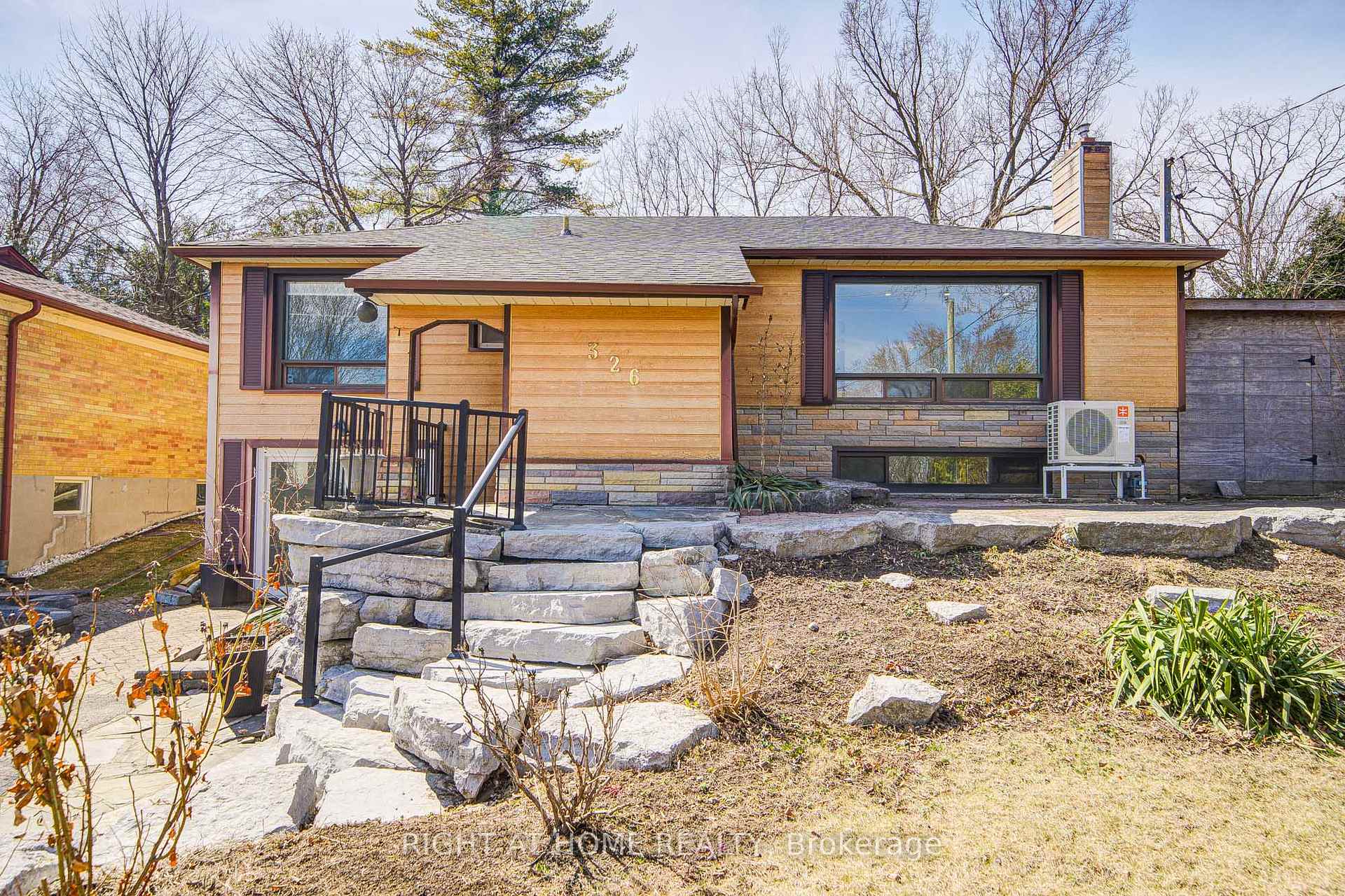326 Jaybell Grove, Toronto E10, ON, exterior